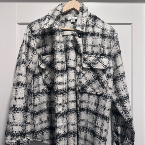 Women’s black and white jacket - Picture 3 of 4